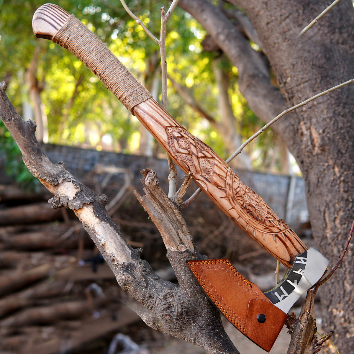 1095 Carbon Steel Hand Forged Camping Axe Hunting Bushcraft Survival Axe ARSAXE15b